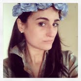 I'm modeling a floral headpiece on my recent jaunt in Williamsburg